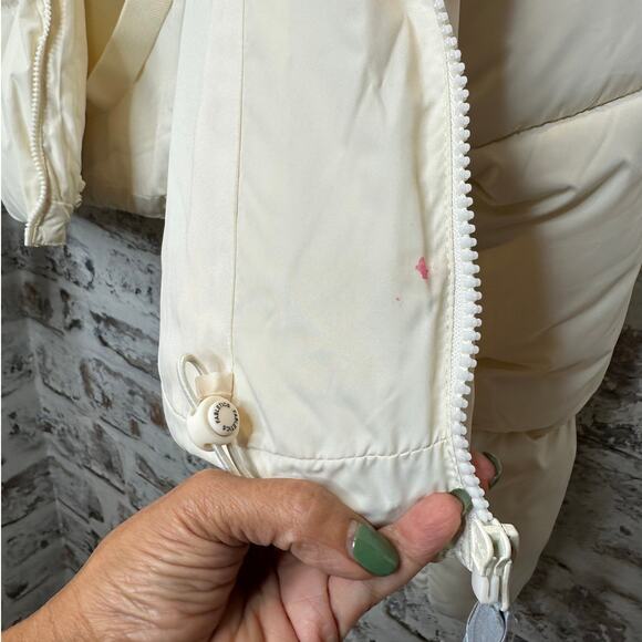 Fabletics Puffer Wander Cropped Womens Jacket Size XXL color: Egret NWT - Picture 15 of 16